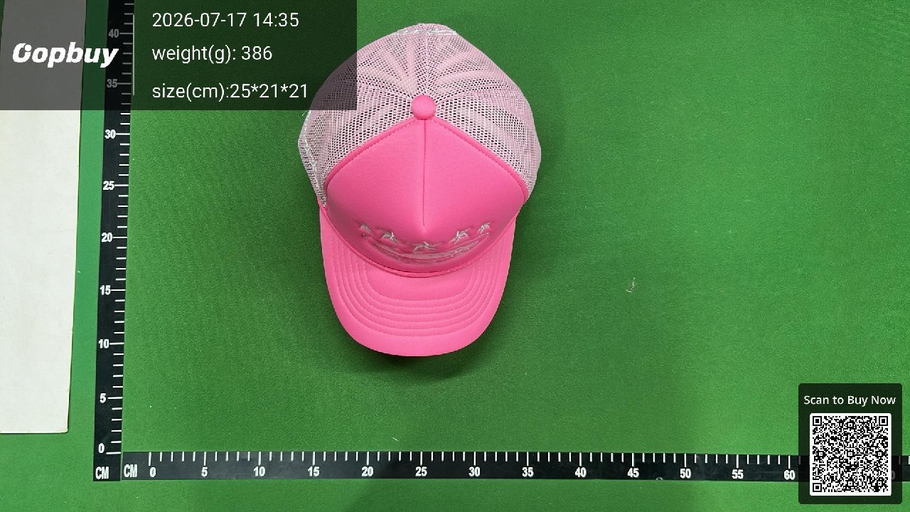 OOPbuy QC photo of a trucker cap, 386 g, 25x21x21 cm
