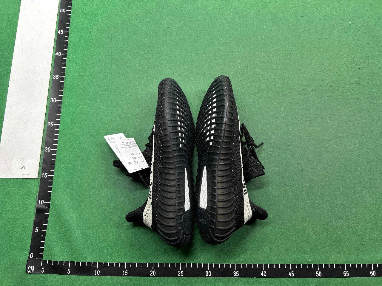 adidas Yeezy Yeezy Boost 350 V2  -6