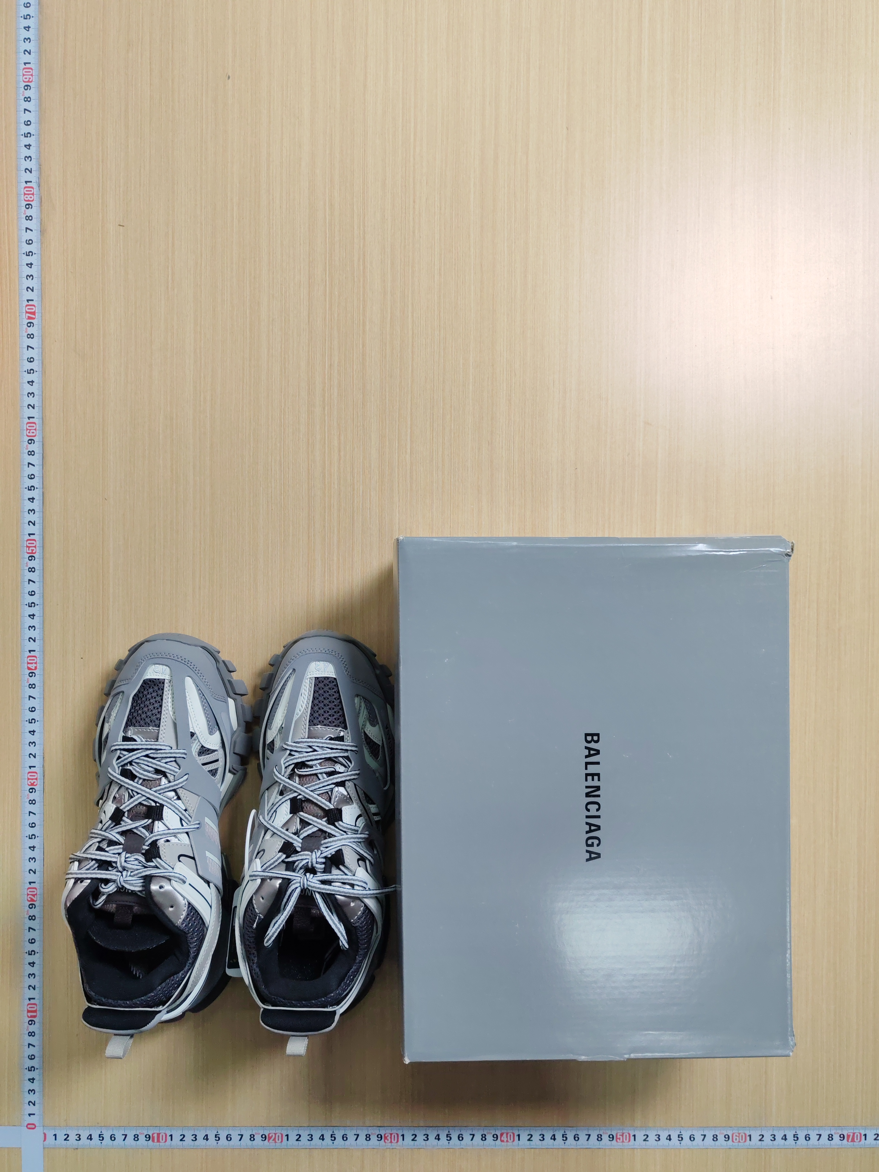 OK  Batch   Balenciaga Track -18