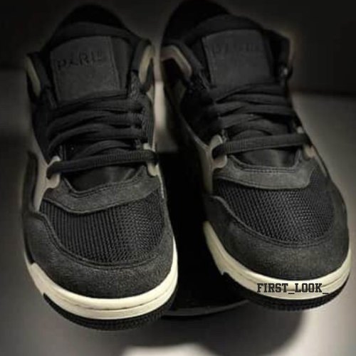 First Look At The PSG x Air Jordan 4 RM(图2)