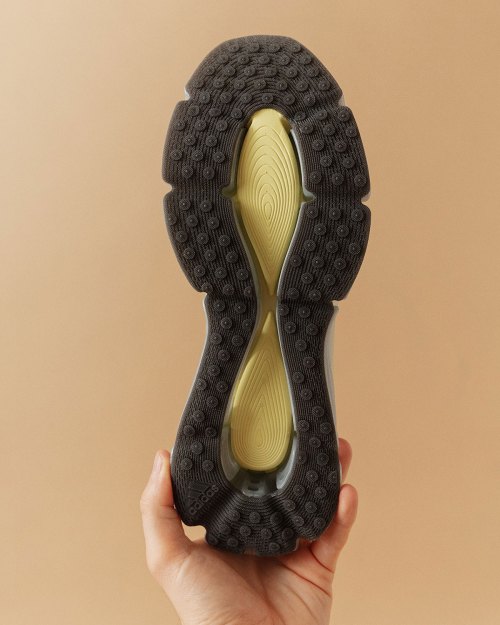 First Look At The adidas Mega X(图6)