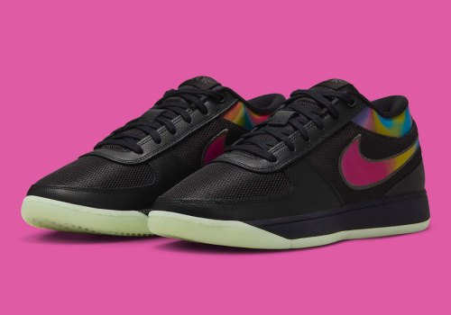 Nike Book 1 “Iridescent” Lands On July 1st(图1) Nike Book 1 “Iridescent” Lands On July 1st(图1)