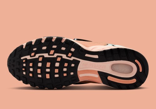 The Nike Pegasus Wave “Barely Green” Dips Into Tropical Waters(图5)